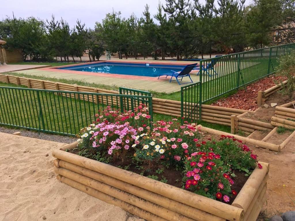 Cabana En Tunquen Con Parrilla, Fogon, Piscina Y Bosque Exterior photo